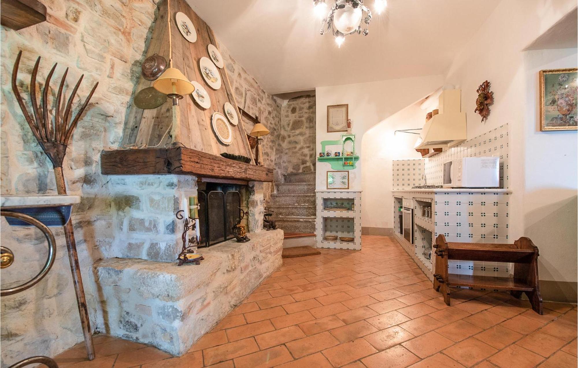 Lovely Apartment In Loc, Scalabrelli With Wifi Catabbio Eksteriør bilde