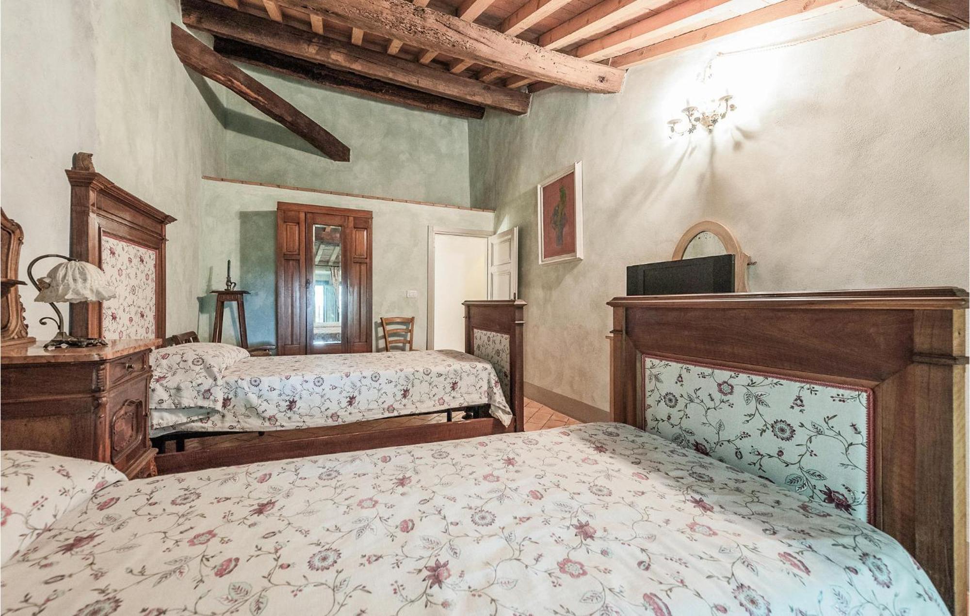 Lovely Apartment In Loc, Scalabrelli With Wifi Catabbio Eksteriør bilde